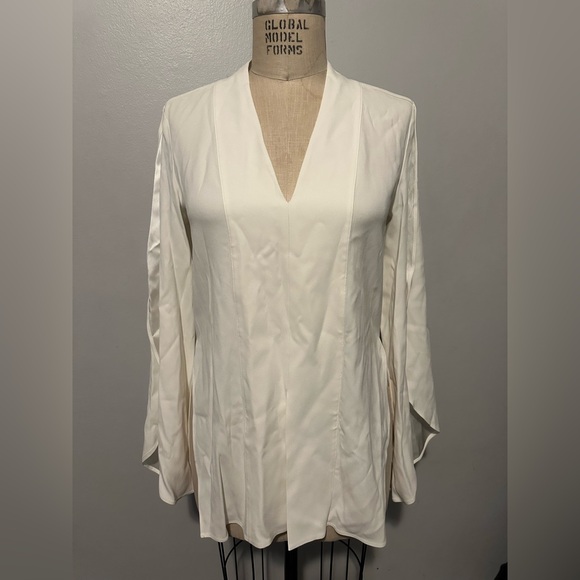 DION LEE women’s V-Neck,Batman Long Sleeves Top size 8 - Picture 1 of 6